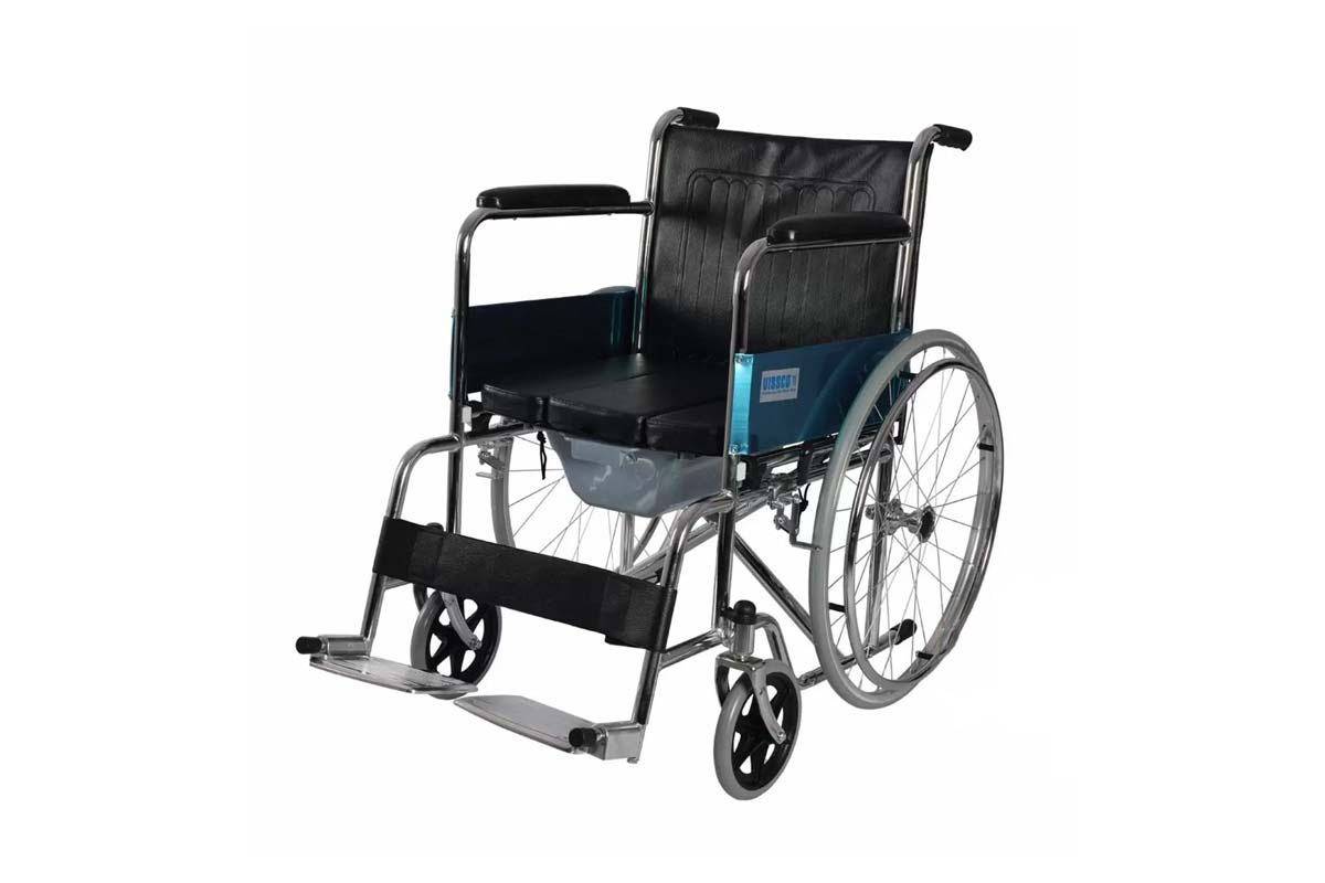 FADOMED WHEEL CHAIR WITH COMMODE DY 2681 46 - Milano Pharmacy