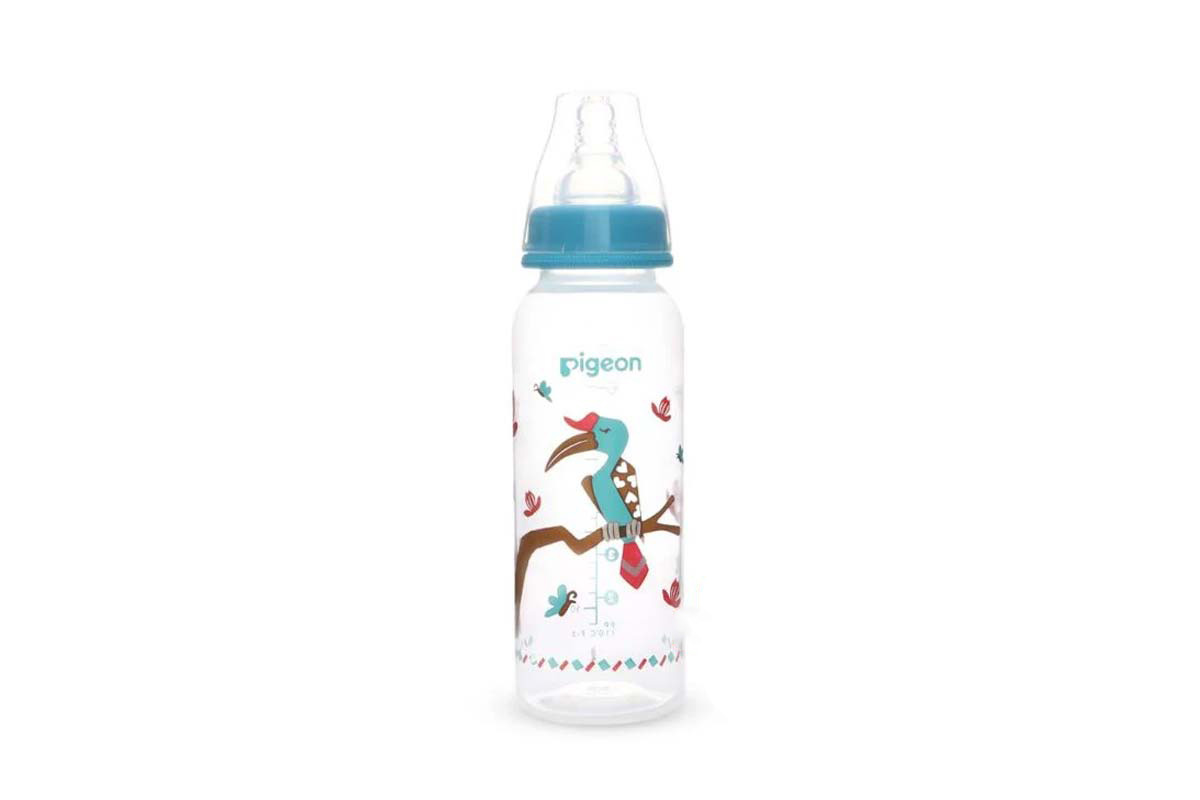 PIGEON FLEXIBLE BOTTLE SOFT AND ELASTIC BLUE 4 MONTHS PLUS 240 ML - Milano Pharmacy