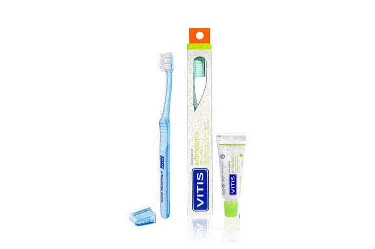 VITIS ORTHODONTIC TOOTHBRUSH PLUS ORTHODONTIC 15ML PASTE FREE - Milano Pharmacy