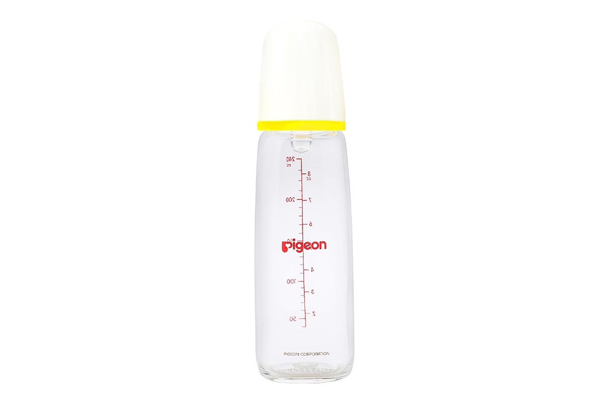 PIGEON FLEXIBLE GLASS YELLOW NURSER PLUS 4 MONTH 240 ML - Milano Pharmacy